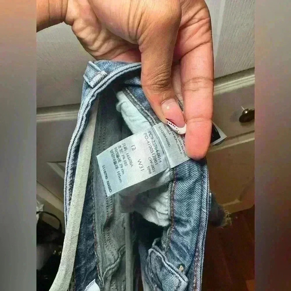 Denizen from Levi’s High-Rise Cutoff Denim Shorts - Size 12 - Picture 3 of 4